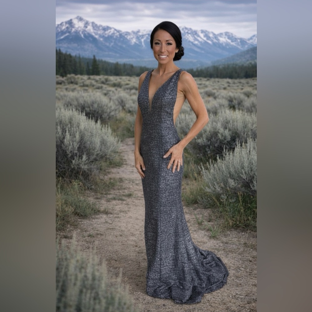 Jovani Silver Shimmer Gown Size 4 | Open Back Evening Gown